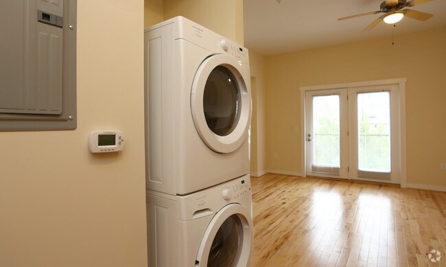 Estudio - 1200 SEMMES Apartments