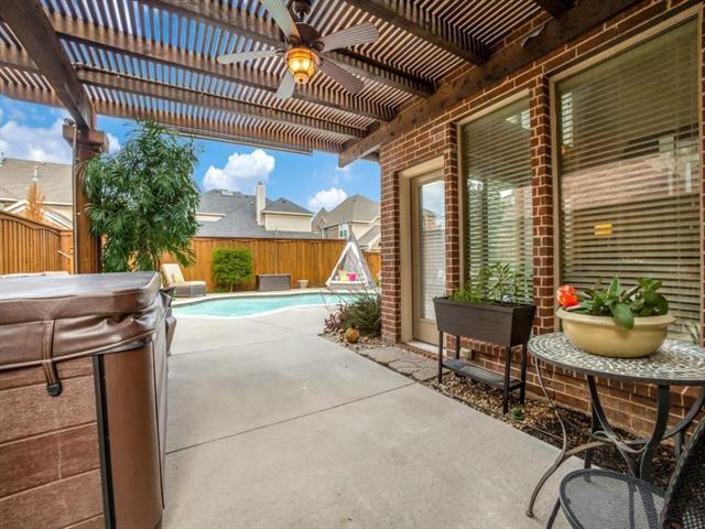 Foto del edificio - 12439 Waltham Dr