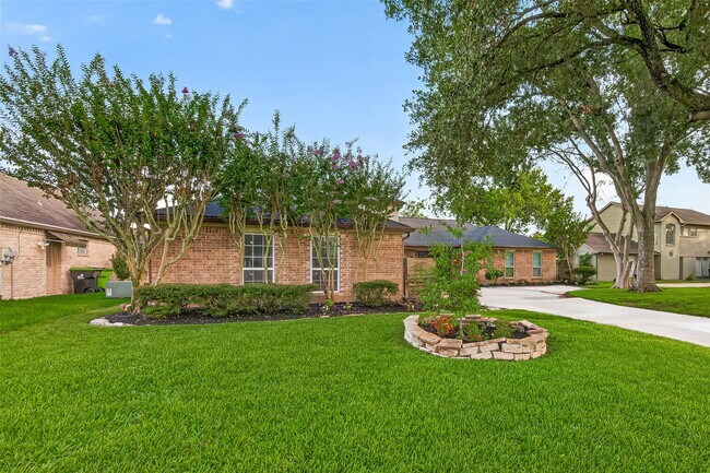 Building Photo - 2103 Winged Foot Dr