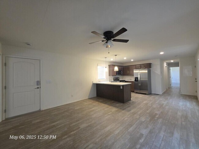 Foto del edificio - 3595 Lark Ln