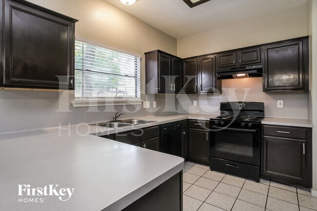 Foto del edificio - 2922 Eaglenest Ln