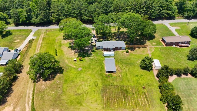 Foto del edificio - Beautiful 3 Bedroom Home in Central, SC