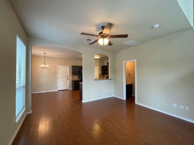Building Photo - Attached townhome for rent