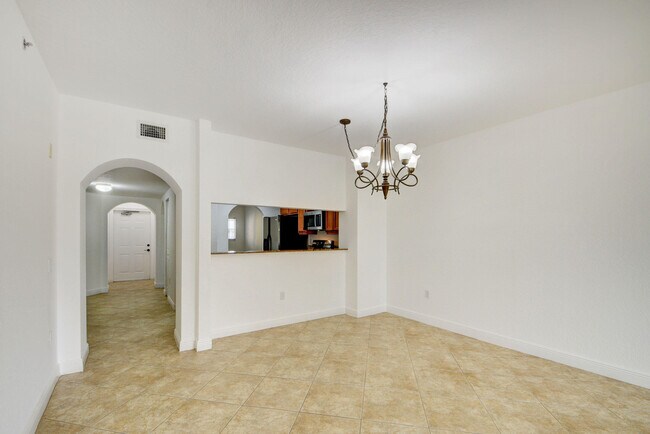 Building Photo - 4723 Lucerne Lakes Blvd
