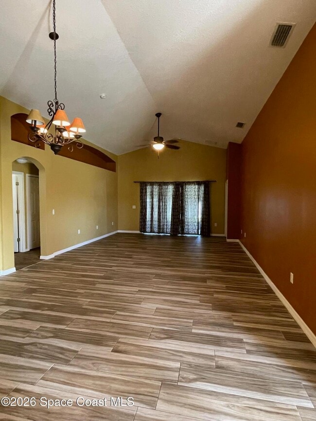 Foto del edificio - 1897 Gould Ave SW