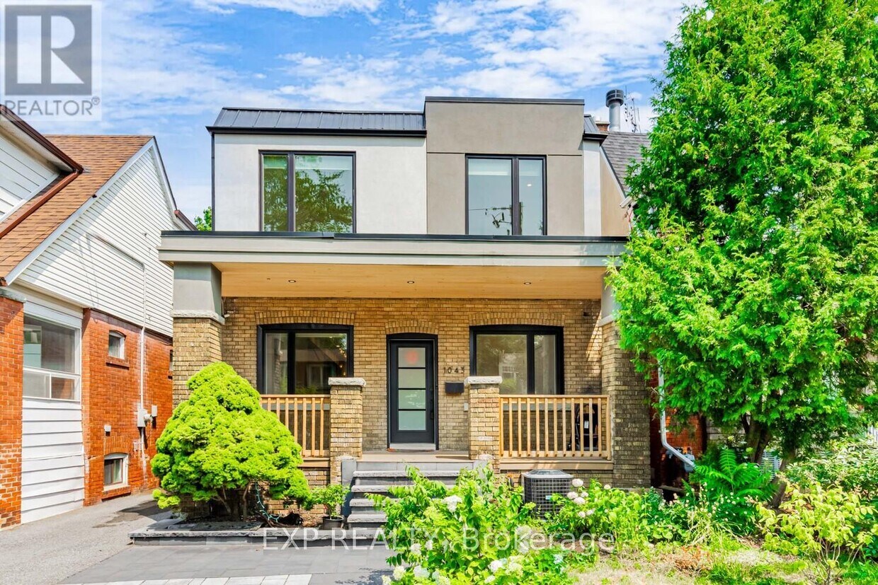Primary Photo - 1043 Logan Ave