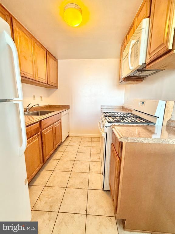 Building Photo - 4600 Duke St