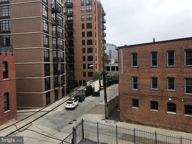 Building Photo - 430 M St NW
