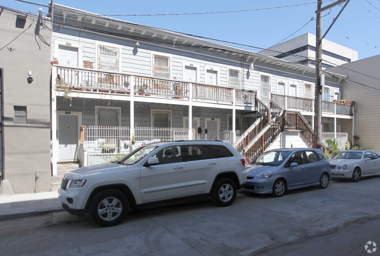 Building Photo - 1307 Stevenson St