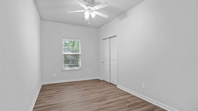 Building Photo - 5504 Wellesley Ave