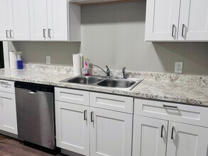 Building Photo - 1737 Madison St