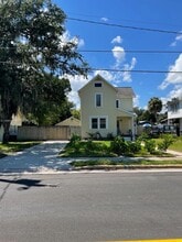 Building Photo - 830 S Beach St