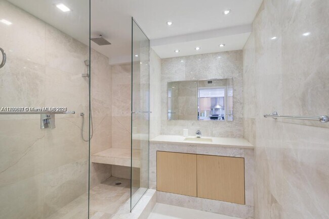 Foto del edificio - 401 Ocean Dr
