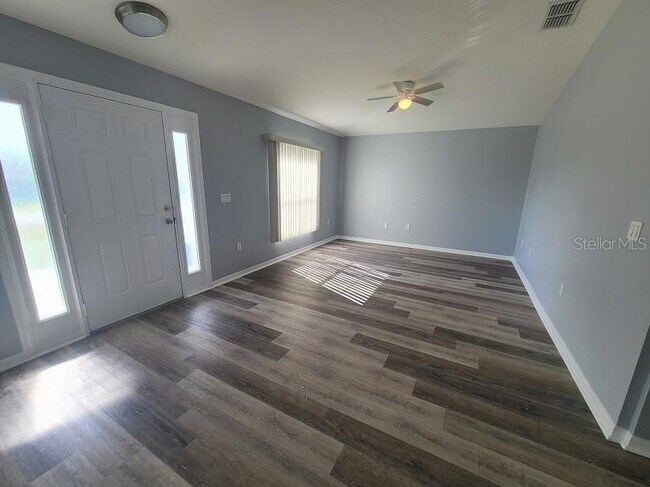 Foto del edificio - 6425 Grapewood Rd