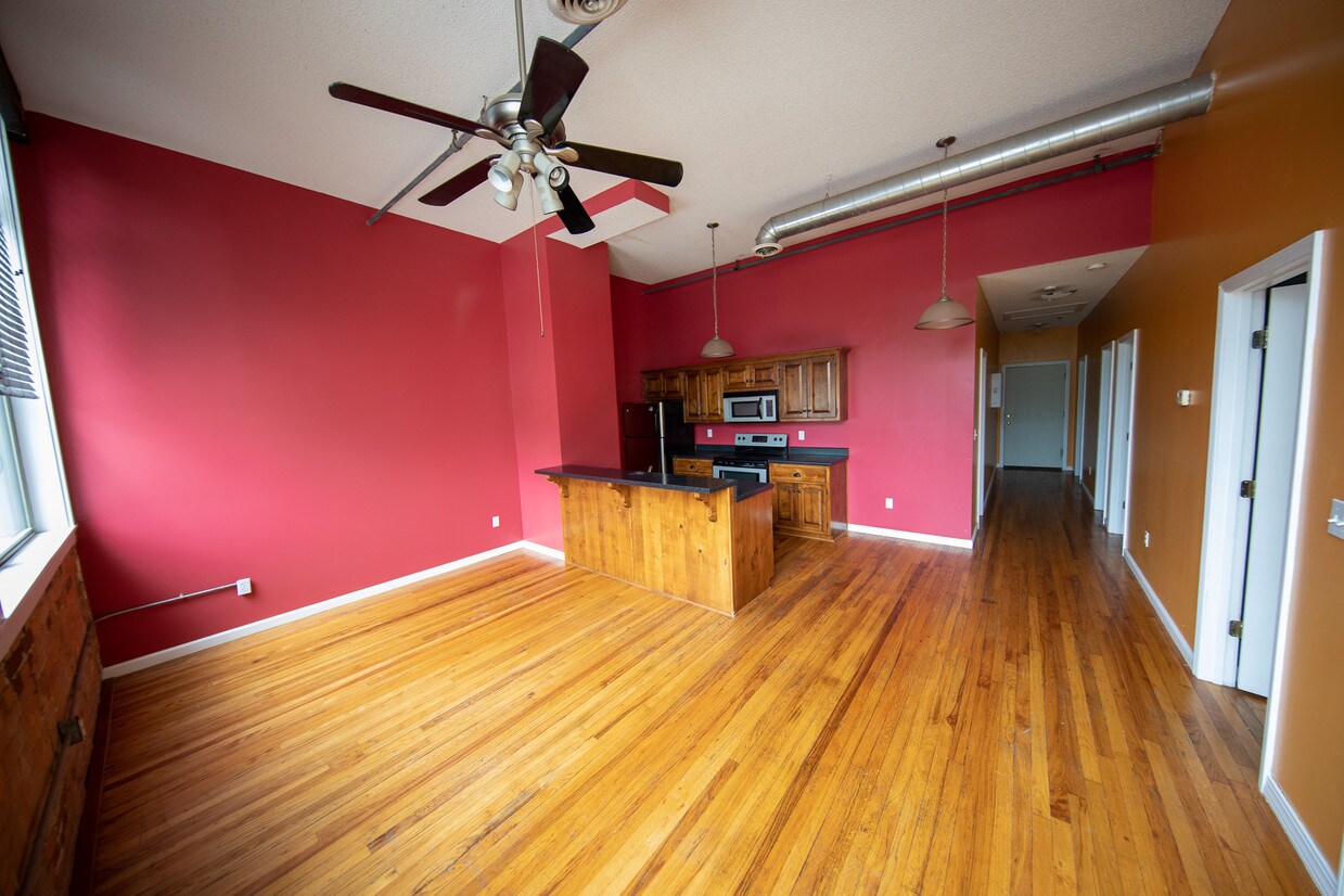 145 W Pine St Unit M3, Warrensburg, MO 64093 Apartment for Rent in