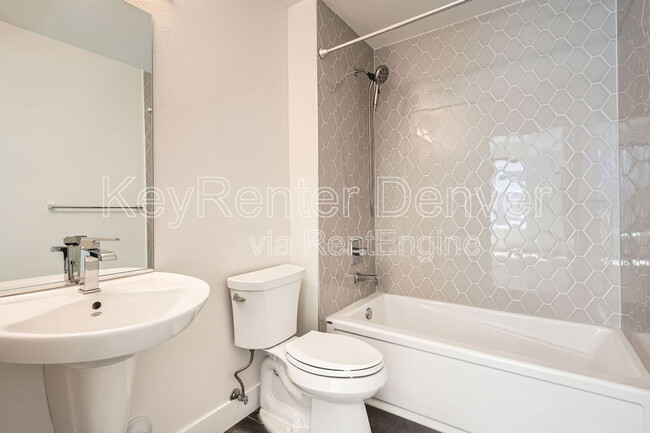 Foto del edificio - 3044 Wilson Ct