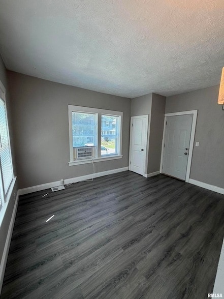 Building Photo - 422 S Lincoln Ave