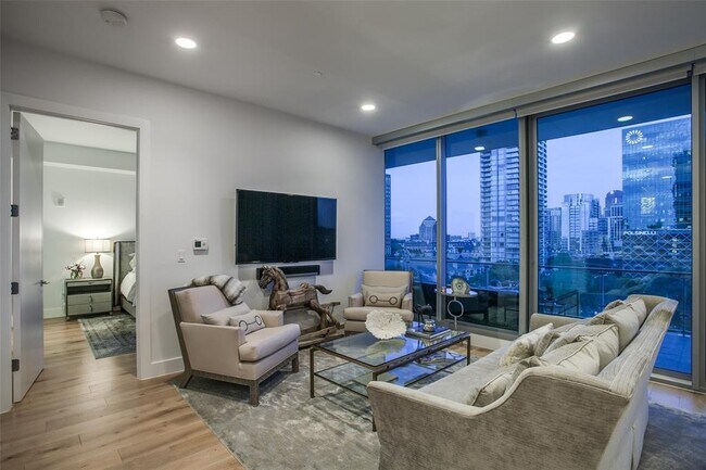 Foto del edificio - 3130 N Harwood St