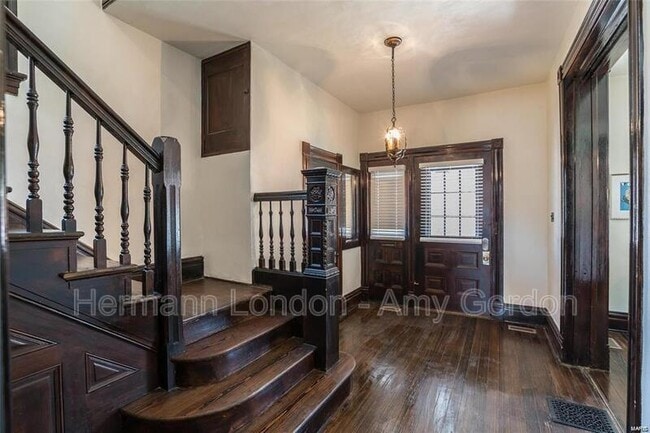 Building Photo - 3922 Castleman Ave