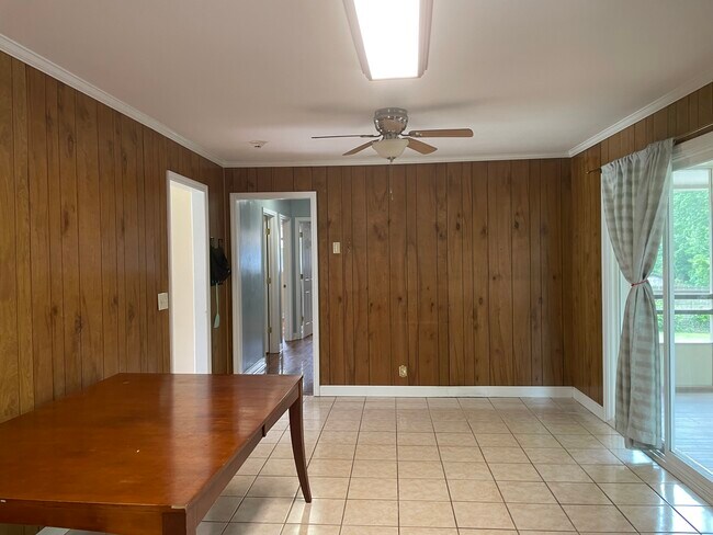Building Photo - 4021 Darlene Dr