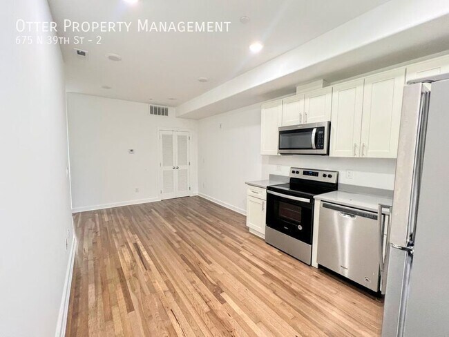 Foto del edificio - 3BR/2BA New Construction Condo near Univer...