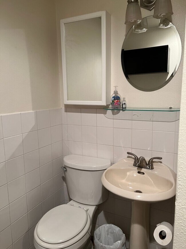 Foto del edificio - Lodyeen Properties LLC