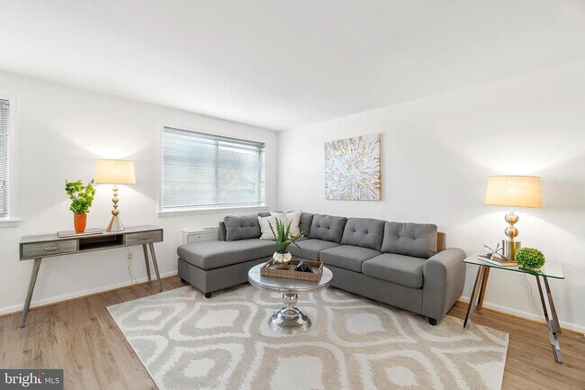 Foto del edificio - 5111 8th Rd S