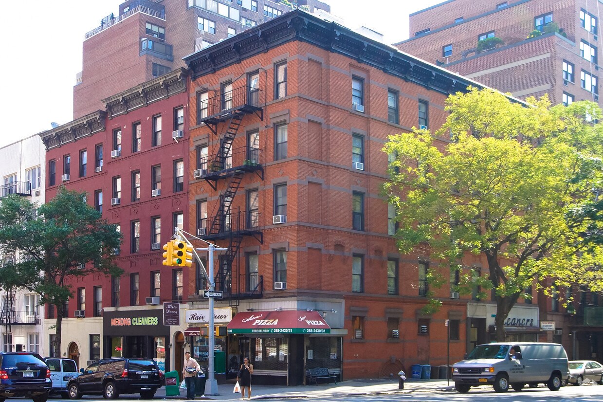 Building Photo - 1610 York Ave