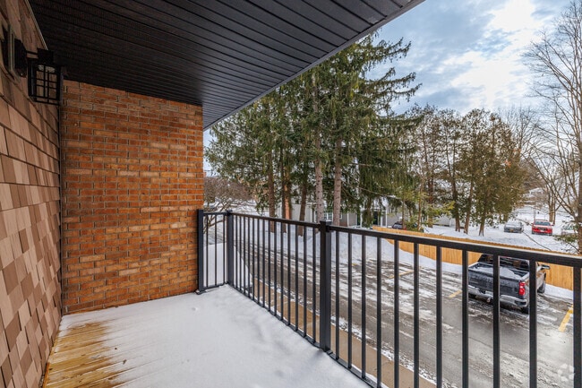 2BR, 1BA - 896SF - Balcony - Residences at 1850