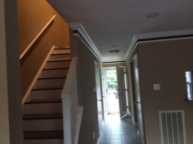 Building Photo - 7 Durbin Pl