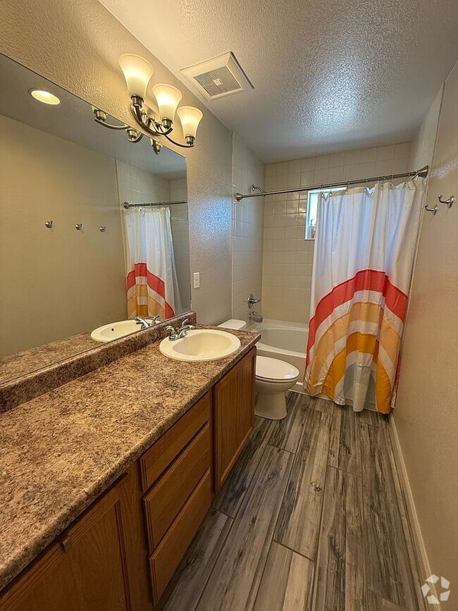 Building Photo - 8333 Longleaf Ln