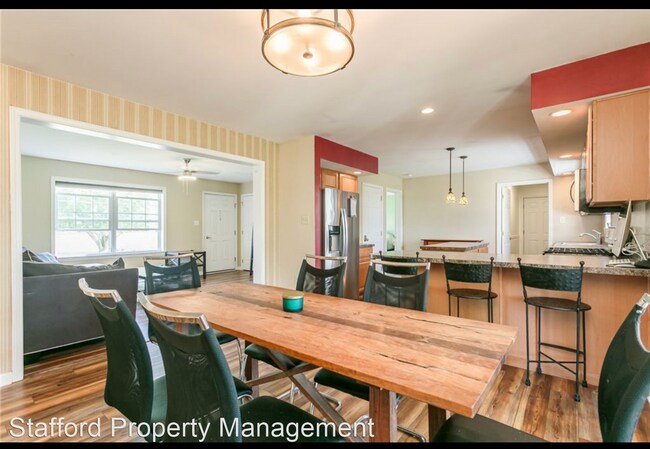 Foto del edificio - 3 br, 2 bath House - 3104 Lake to Lake Rd