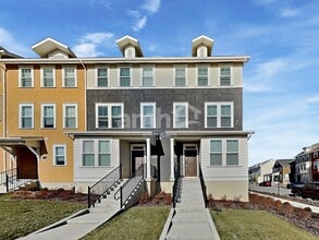 Building Photo - 11032 S Blue Bayou Dr