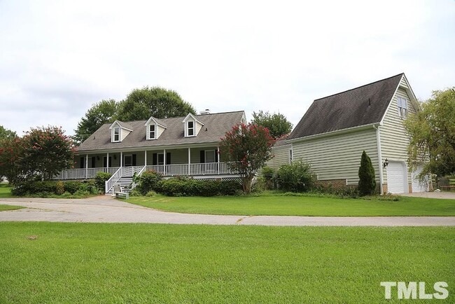 Building Photo - 7824 Humie Olive Rd