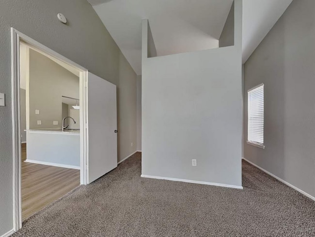 Building Photo - 201 Kalmia Dr