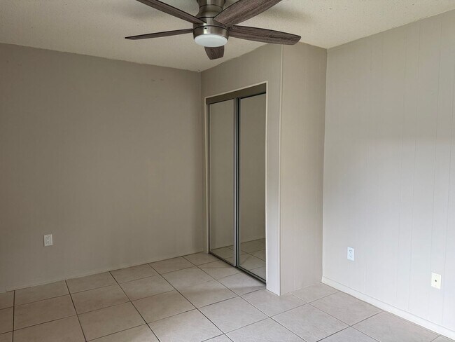 Foto del edificio - 2811 SW Archer Rd