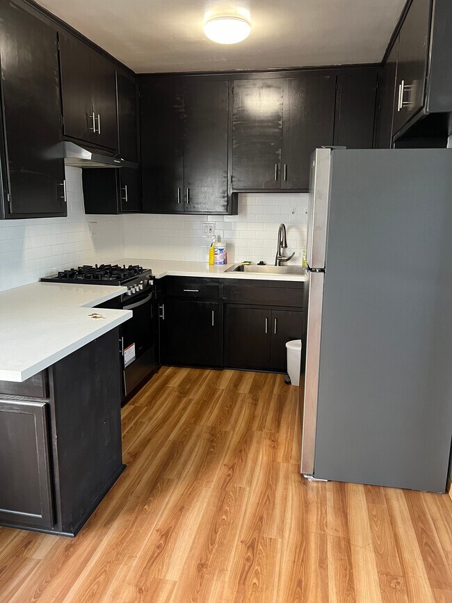 Foto del edificio - 240 S Holliston Ave