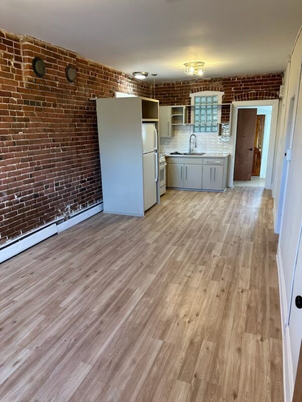 Building Photo - 2047 S Acoma St