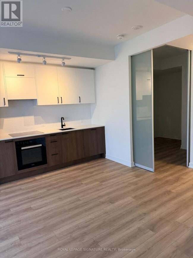 Building Photo - 1 Quarrington Lane