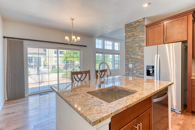 Foto del edificio - 1154 Telleen Ave