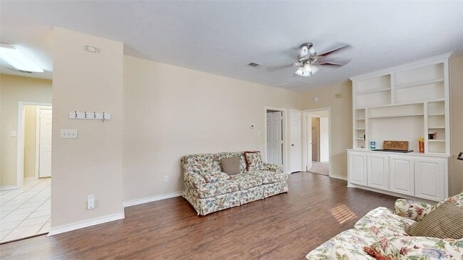 Foto del edificio - 609 Townplace Dr