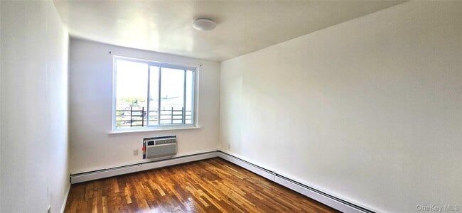 Building Photo - 95-17 84th St