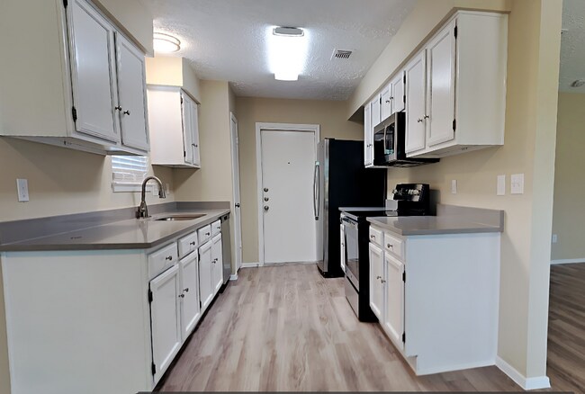 Foto del edificio - 7822 Huron Ct