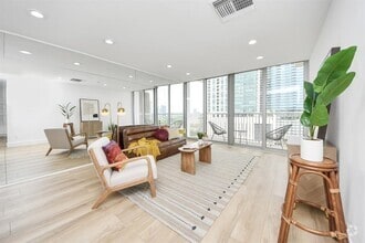 Building Photo - 3600 Montrose Blvd