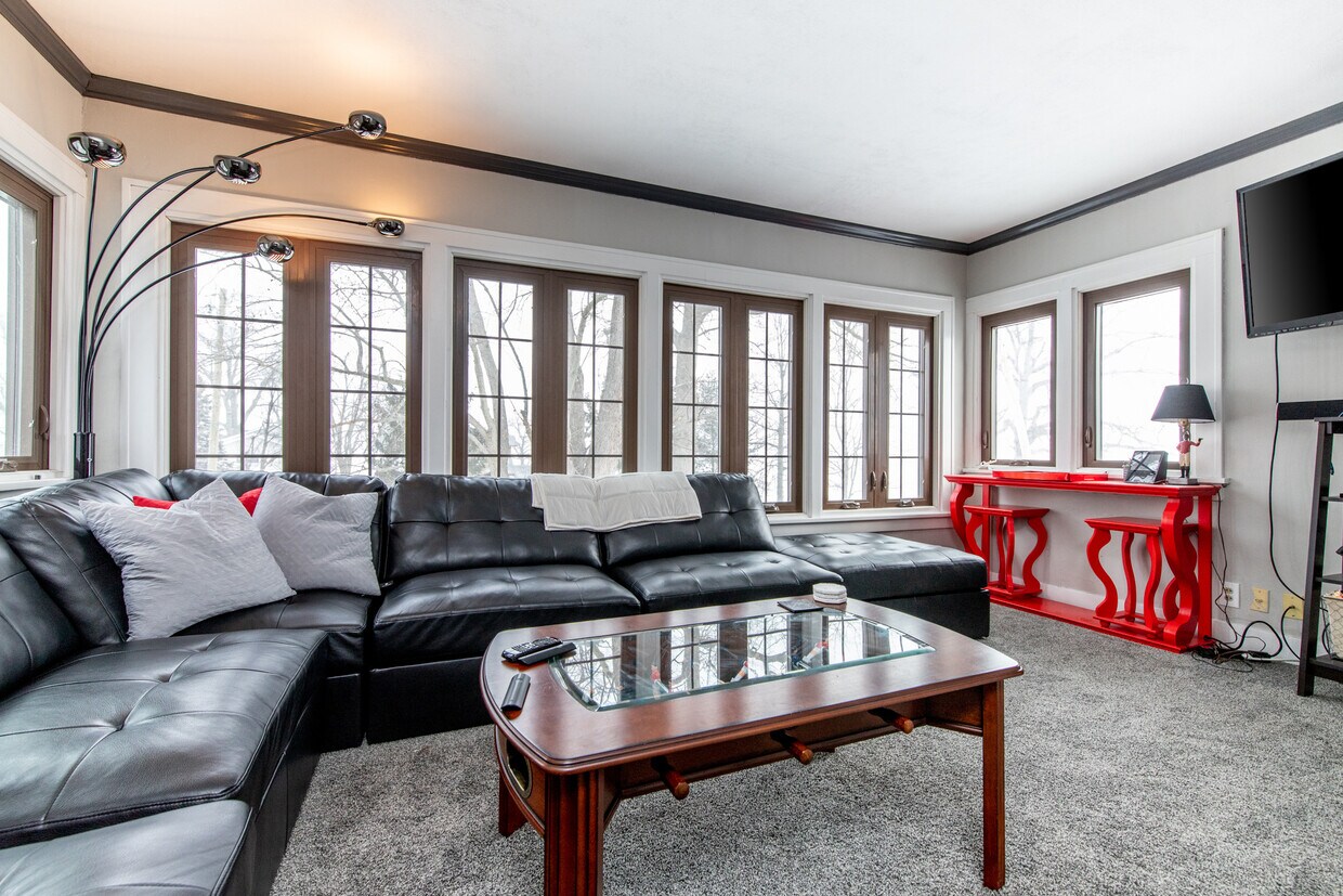 71 N Point Dr Unit 1, Avon Lake, OH 44012 Apartments in Avon Lake, OH