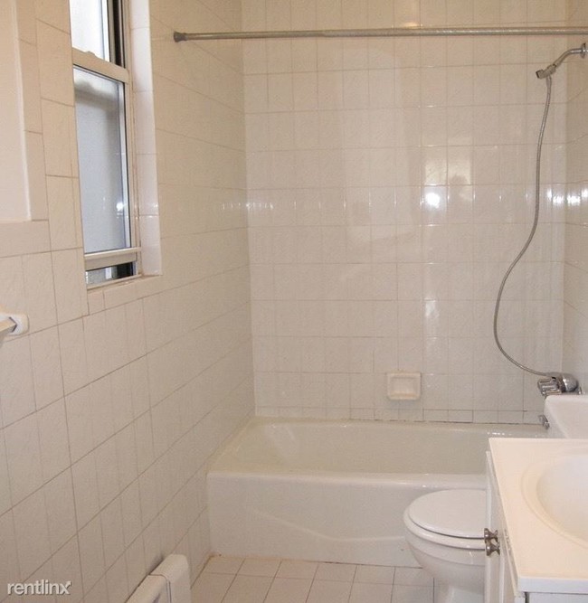 Building Photo - 3503 Ditmars Blvd