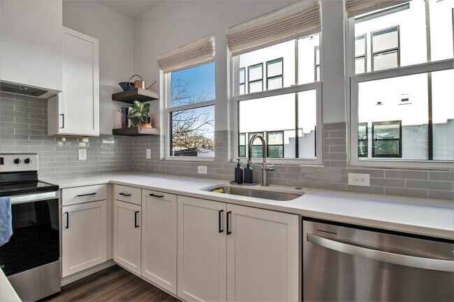 Foto del edificio - 1253 Wright Ln SE