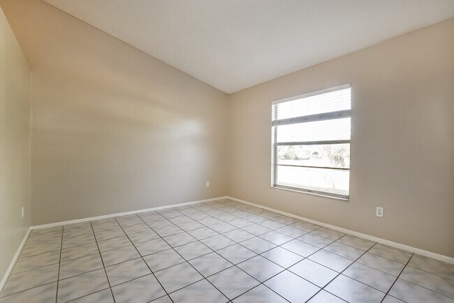 Foto del edificio - 520 Elmwood Ct