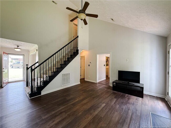 Foto del edificio - 509 Kentwell Ct
