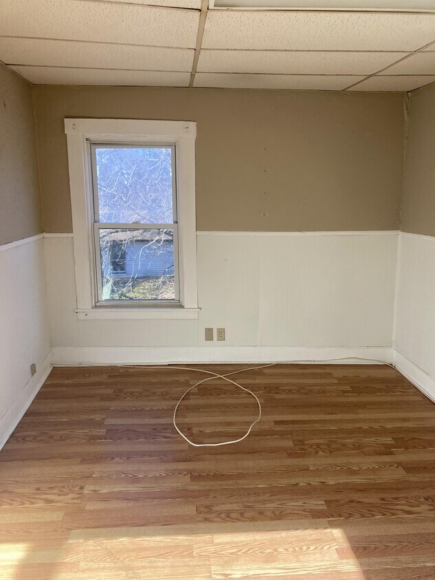 268 Pleasant St Unit 8, Gardner, MA 01440 Room for Rent in Gardner